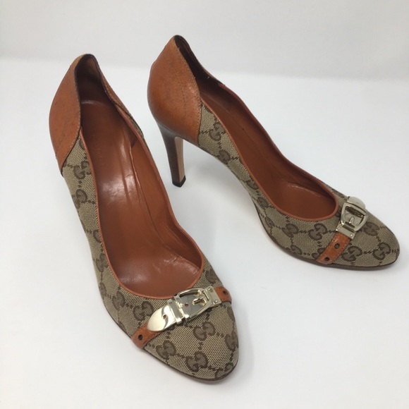 GUCCI HEELS W/ GOLD BUCKLES ICONIC DOUBLE